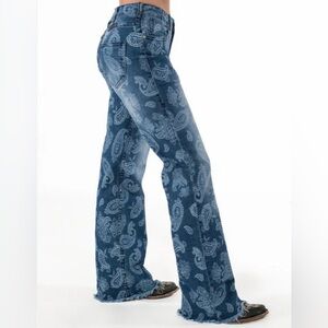 Cowgirl Tuff Wild Paisley Blue Jeans, denim country western rodeo horse